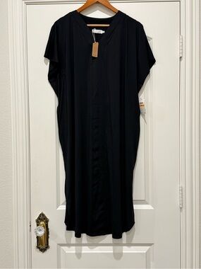 NWT Ladies Relax Black Night Gown Size Small/Medium